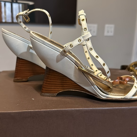 LOUIS VUITTON - Picture 4 of 4